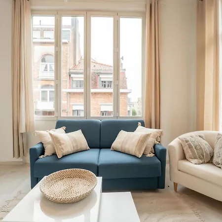 Апартаменты Apartment Centrally Located Charlemagne I By Interhome
